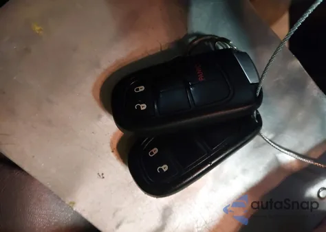 2019 Jeep Cherokee Latitude Plus Fwd z USA, uszkodzony, nr VIN 1C4PJLLB2KD131596